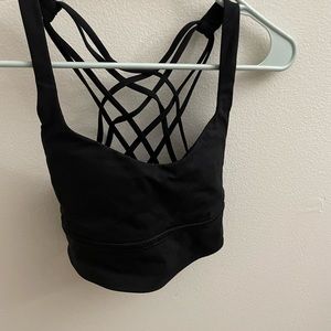 Lululemon free to be wild bra size 6 black